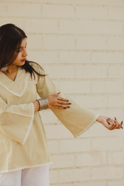 AAYAT Sleeved Short Kurti